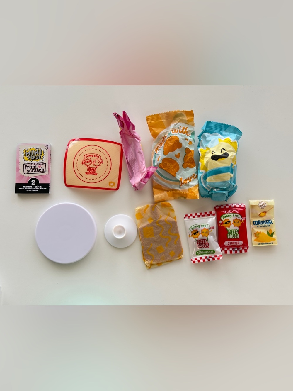MGA Entertainment Miniverse Make It Mini From Scratch Series 2 Prosciutto Pizza🍕